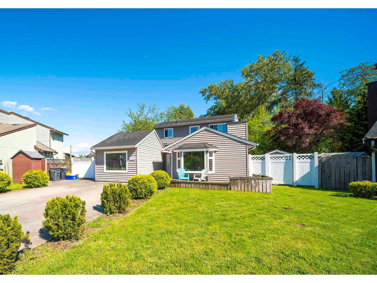 2116 WINSTON COURT, Langley, British Columbia