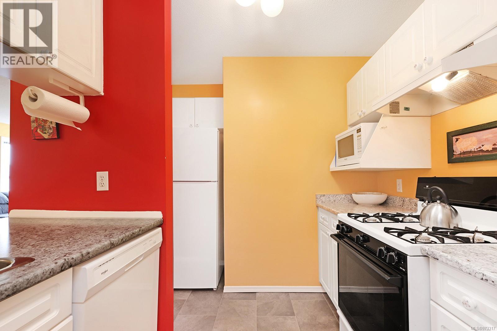 101 1105 Henry Rd, Courtenay, British Columbia V9J 1L0 - Photo 13 - 973317