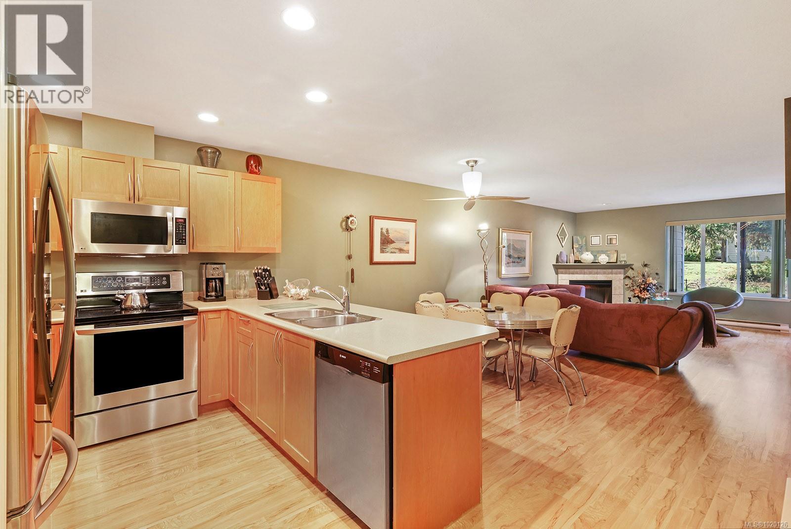 7 2728 1st St, Courtenay, British Columbia V9N 4A4 - Photo 12 - 1020126