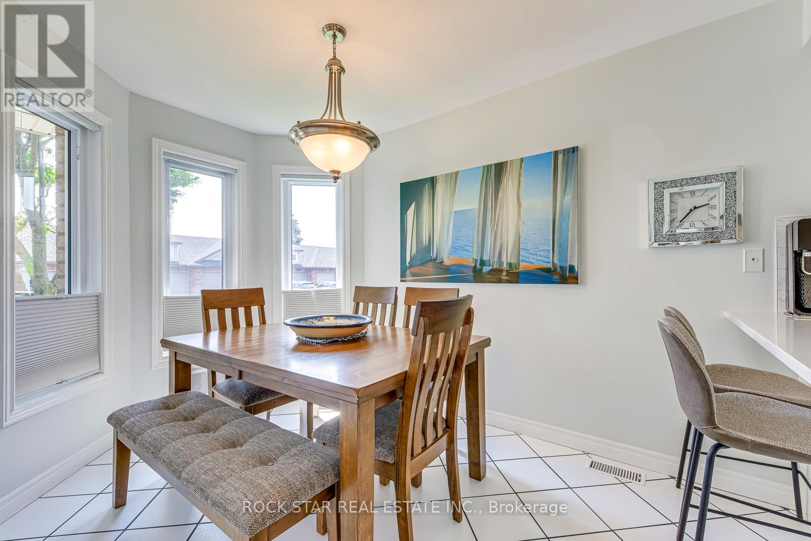 31 - 515 North Service Road, Hamilton, Ontario  L8E 5X6 - Photo 12 - X12523448