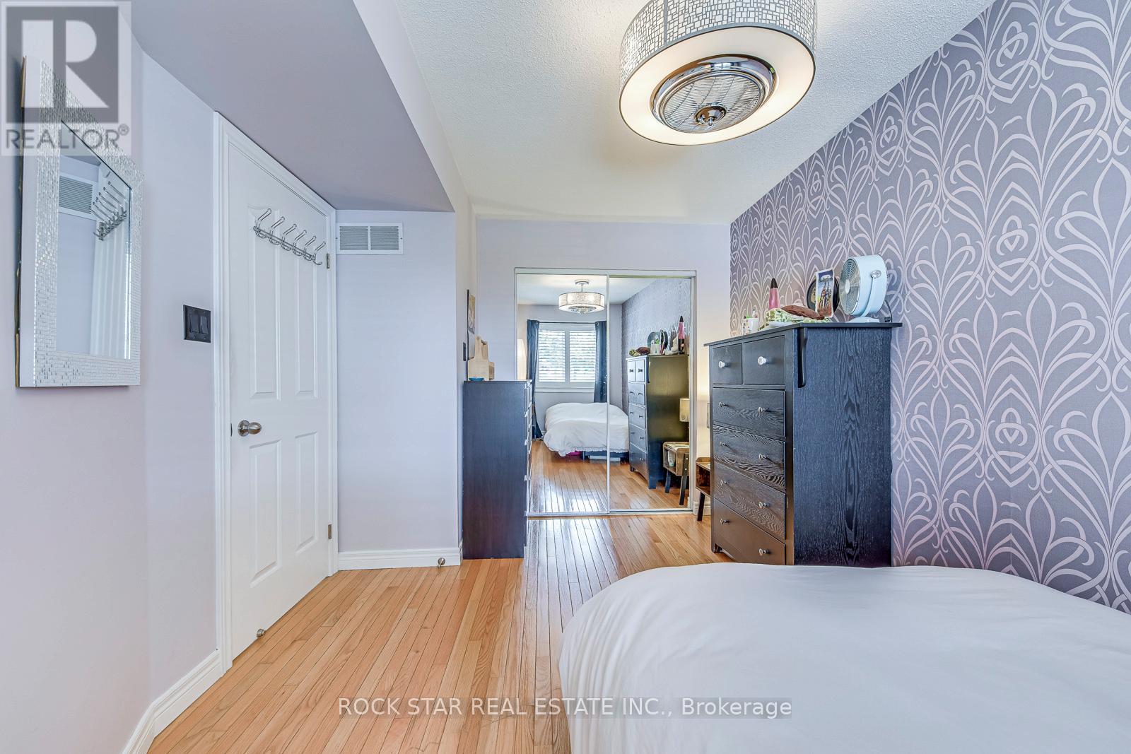 31 - 515 North Service Road, Hamilton, Ontario  L8E 5X6 - Photo 25 - X12523448