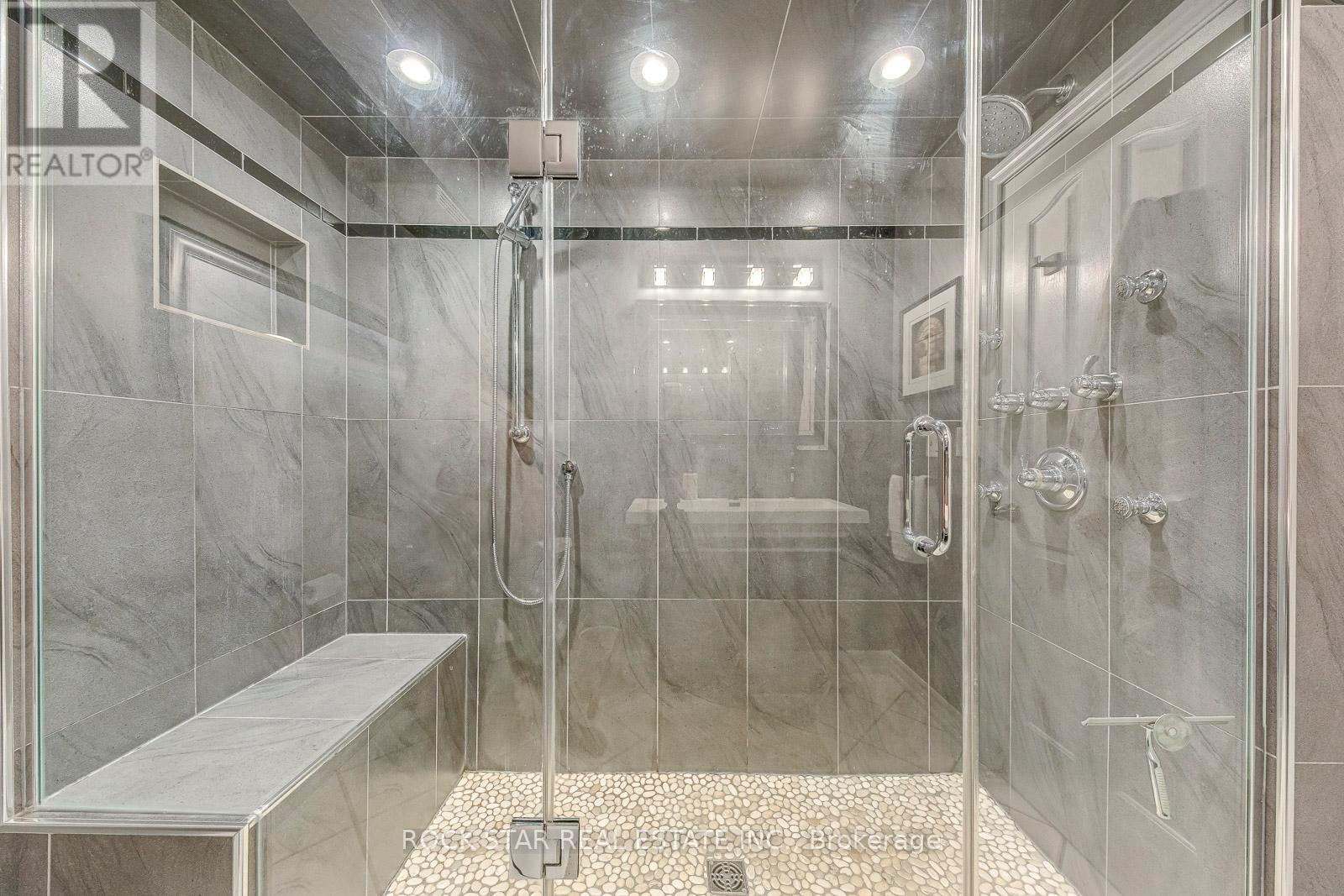 31 - 515 North Service Road, Hamilton, Ontario  L8E 5X6 - Photo 27 - X12523448