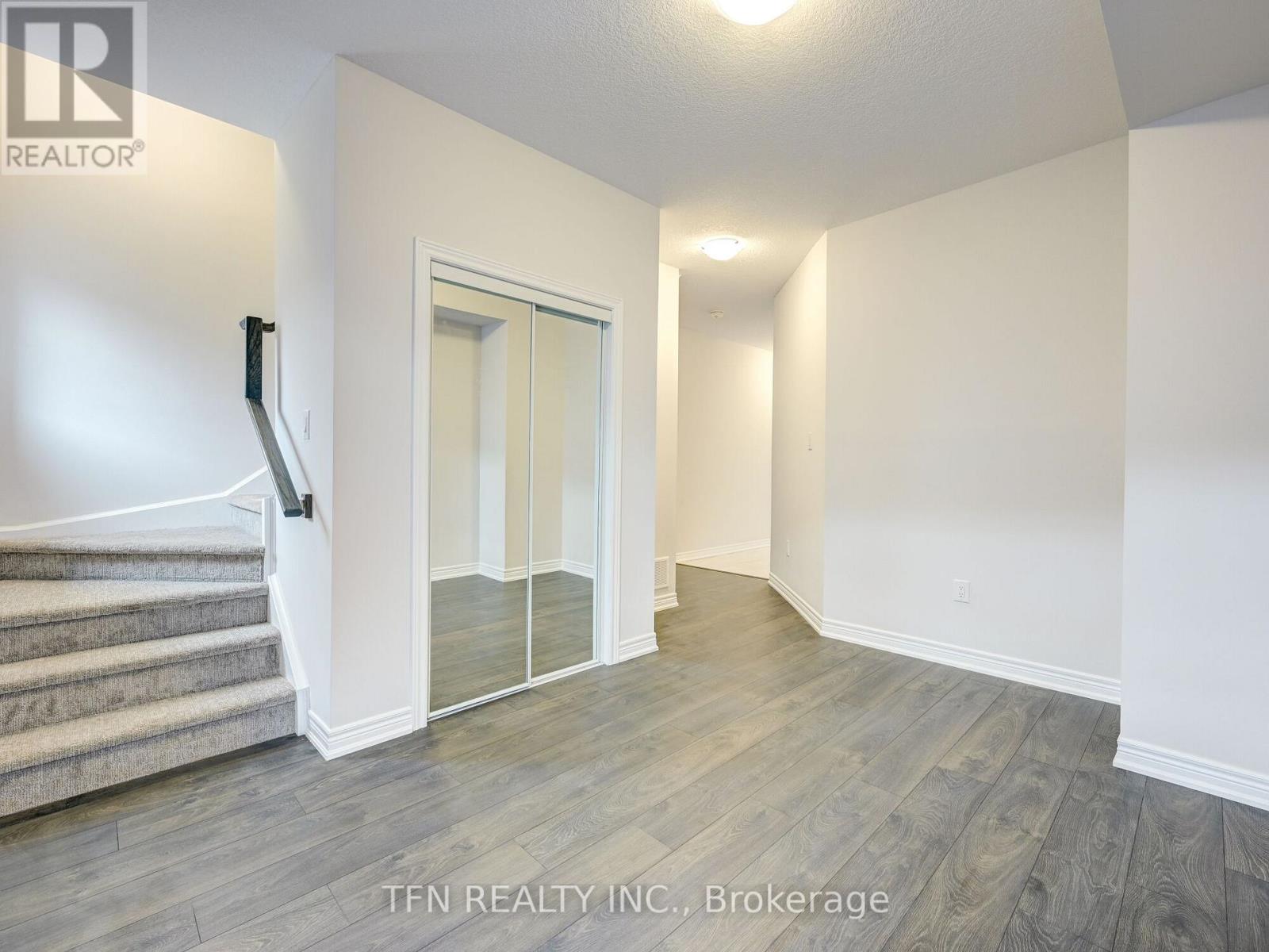 9 - 10 Birmingham Drive, Cambridge, Ontario  N1R 0C6 - Photo 6 - X12523474