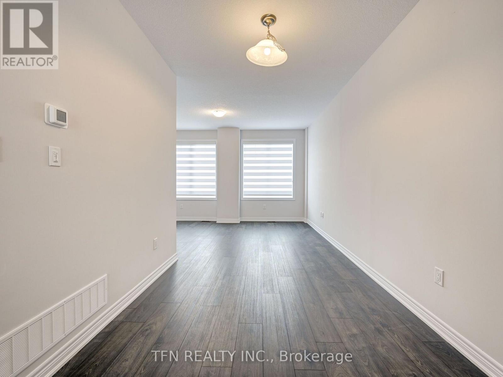 9 - 10 Birmingham Drive, Cambridge, Ontario  N1R 0C6 - Photo 9 - X12523474