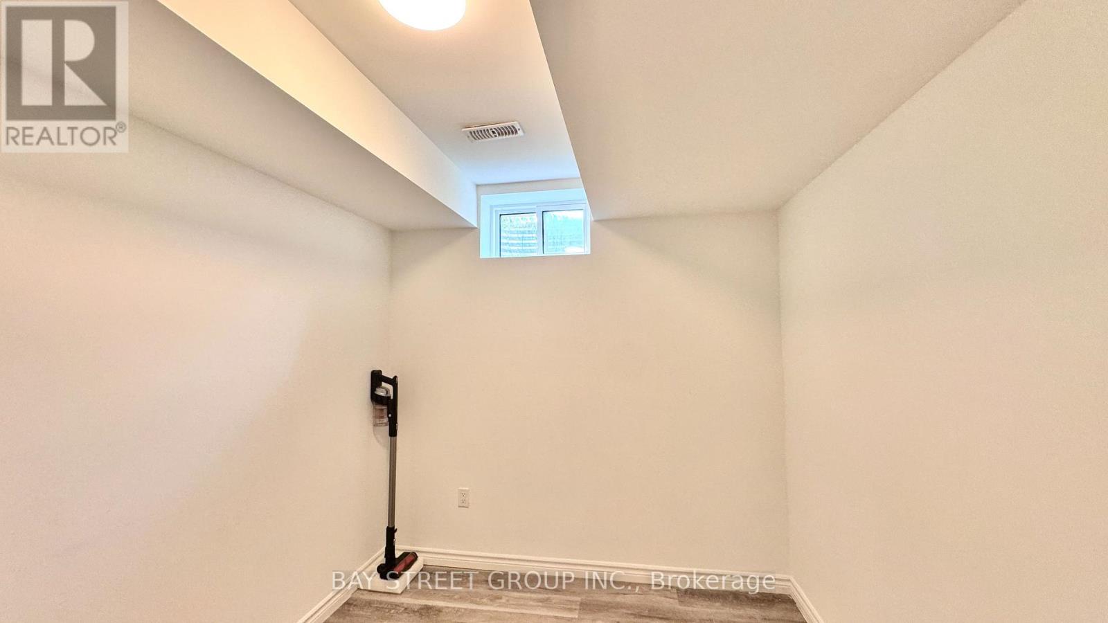 5921 Bentley Common, Niagara Falls, Ontario  L2G 3T6 - Photo 38 - X12523568