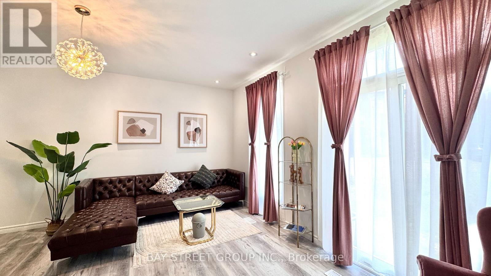 5921 Bentley Common, Niagara Falls, Ontario  L2G 3T6 - Photo 5 - X12523568