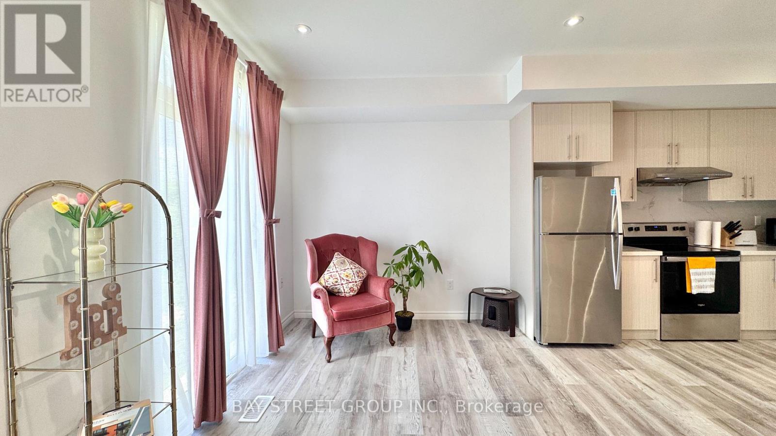 5921 Bentley Common, Niagara Falls, Ontario  L2G 3T6 - Photo 8 - X12523568