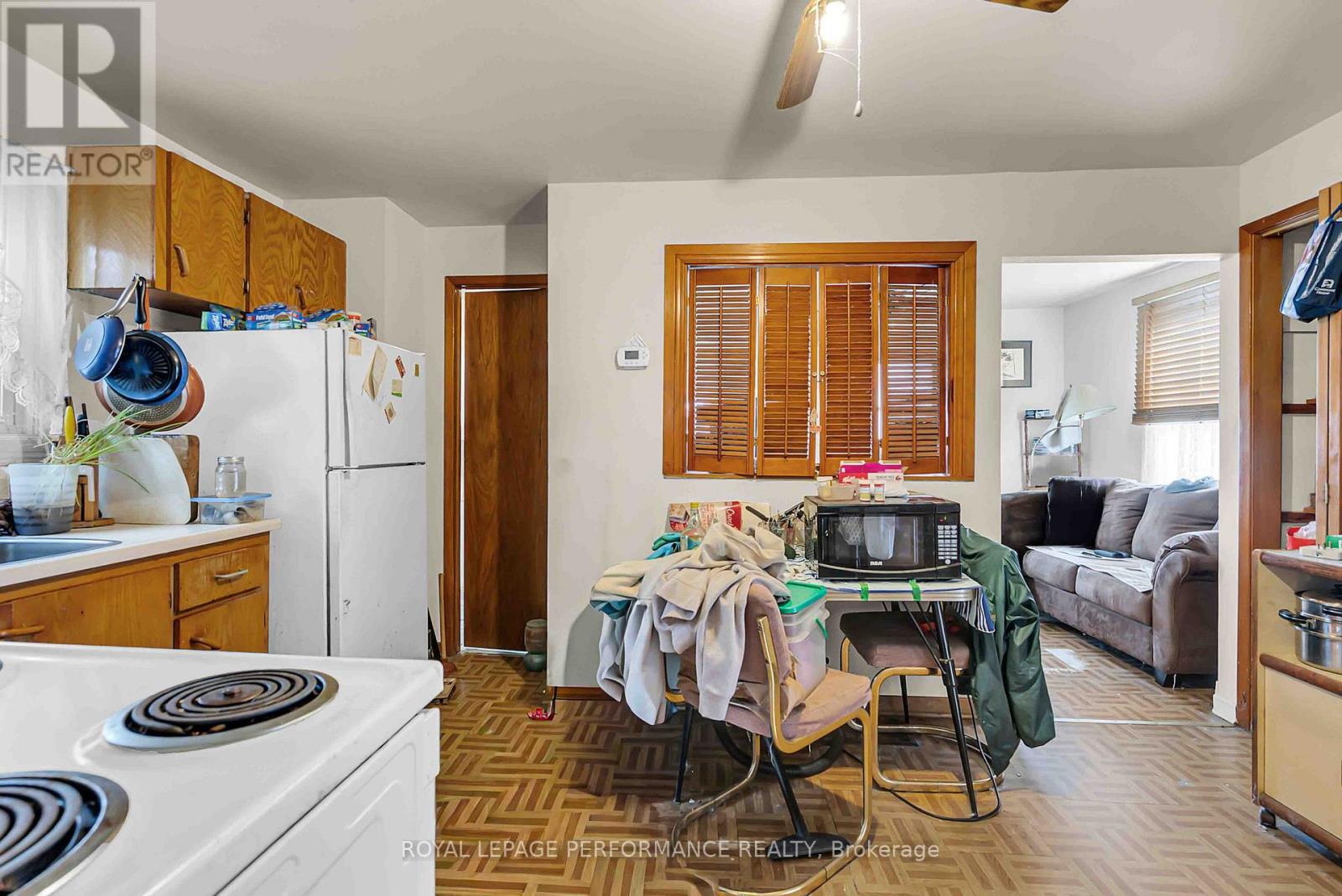 320 St Felix Street, Cornwall, Ontario K6H 5A6 - Photo 9 - X12523806