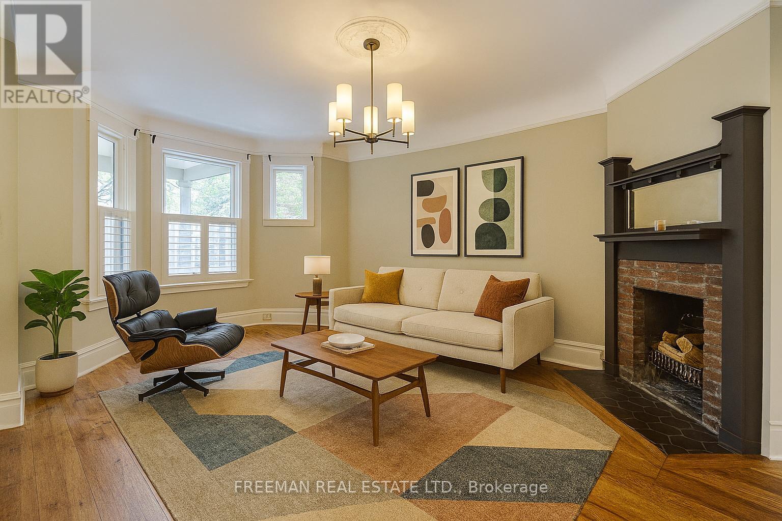 555 Markham Street, Toronto (Palmerston-Little Italy), Ontario  M6G 2L6 - Photo 7 - C12523604