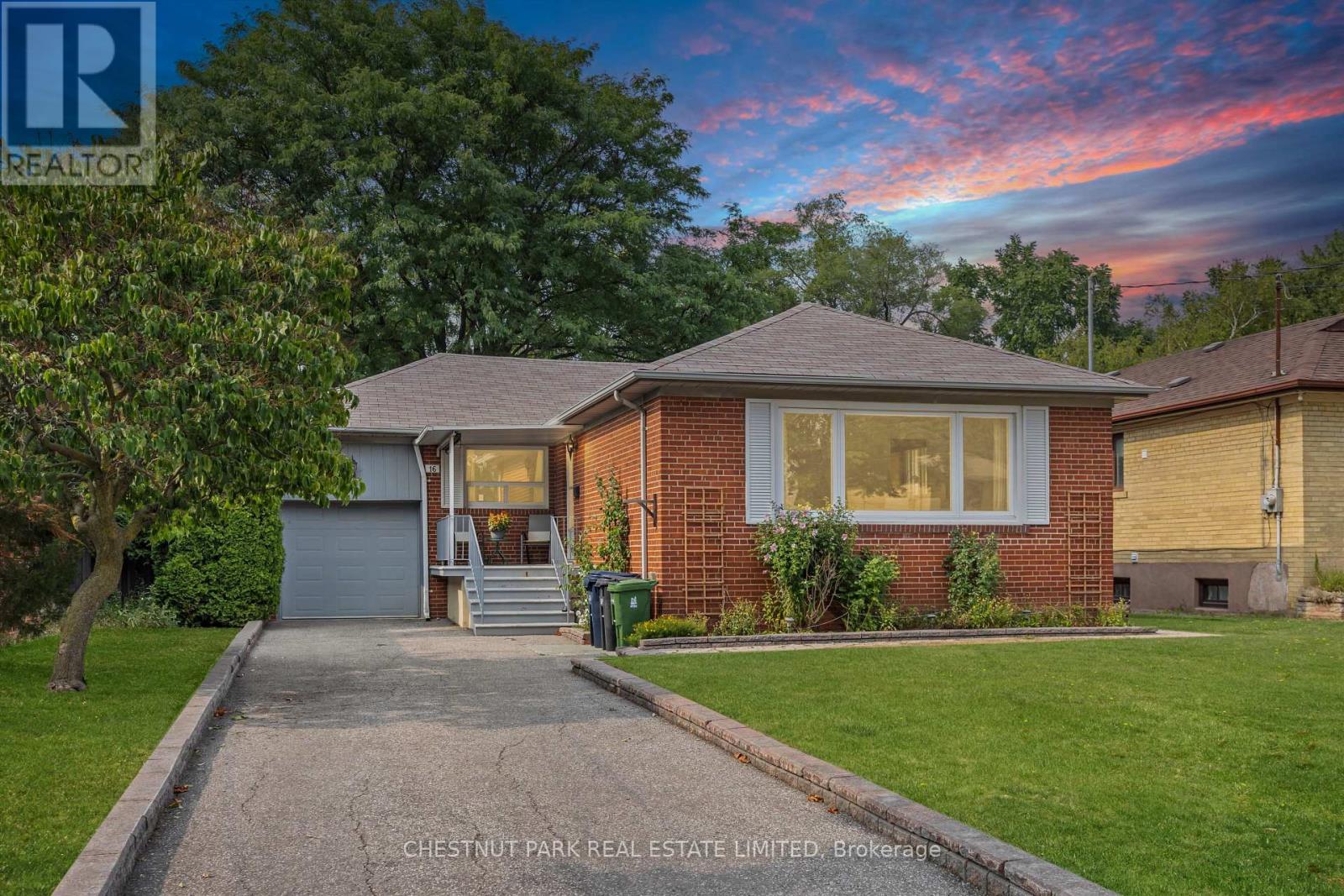 16 EVERINGHAM COURT, Toronto, Ontario