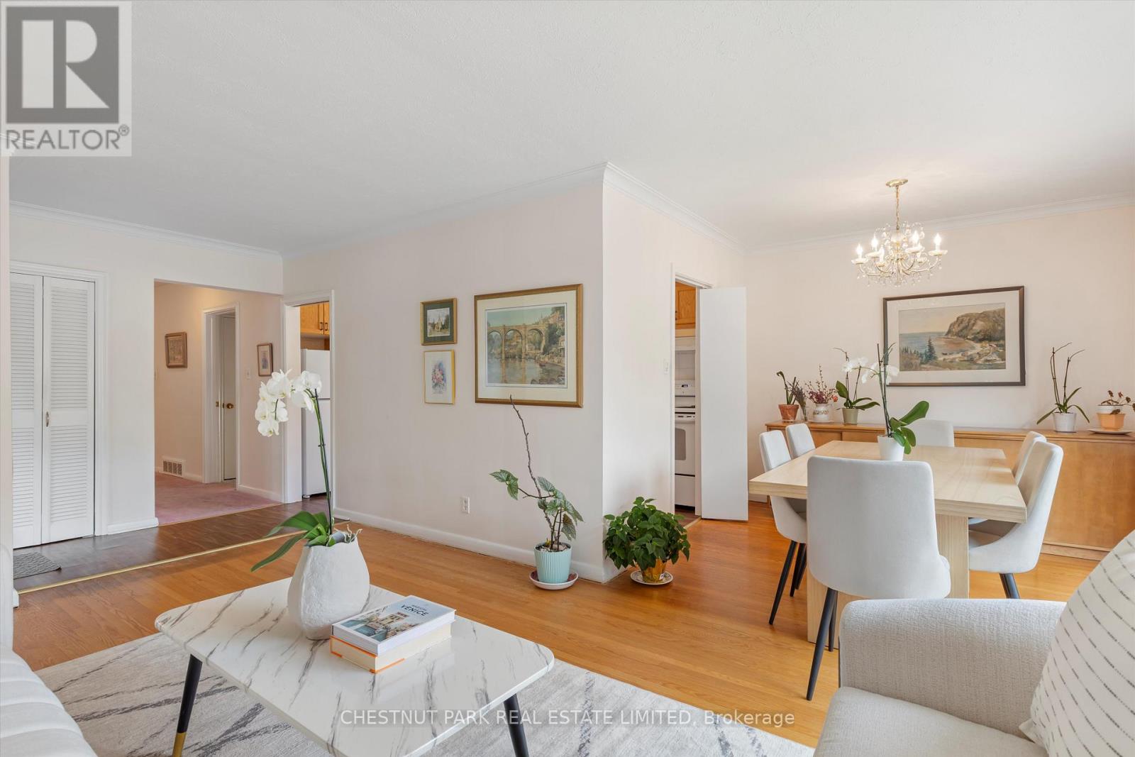 16 Everingham Court, Toronto, Ontario  M2M 2J5 - Photo 7 - C12523652