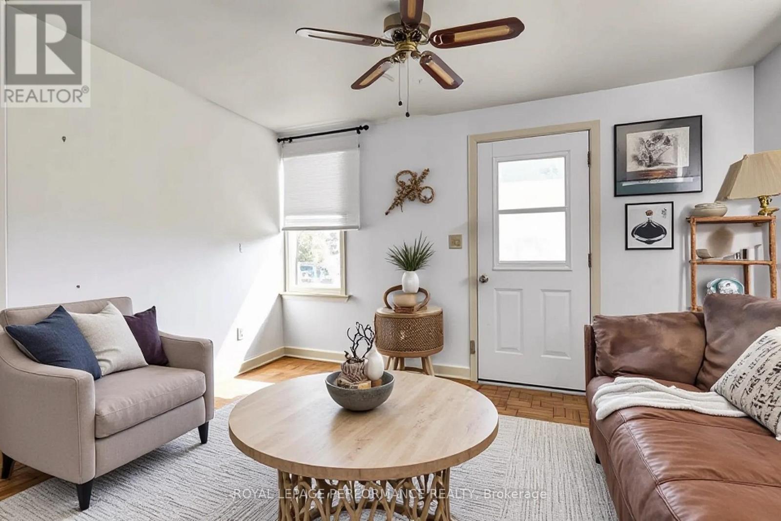 320 St Felix Street, Cornwall, Ontario K6H 5A6 - Photo 5 - X12523806