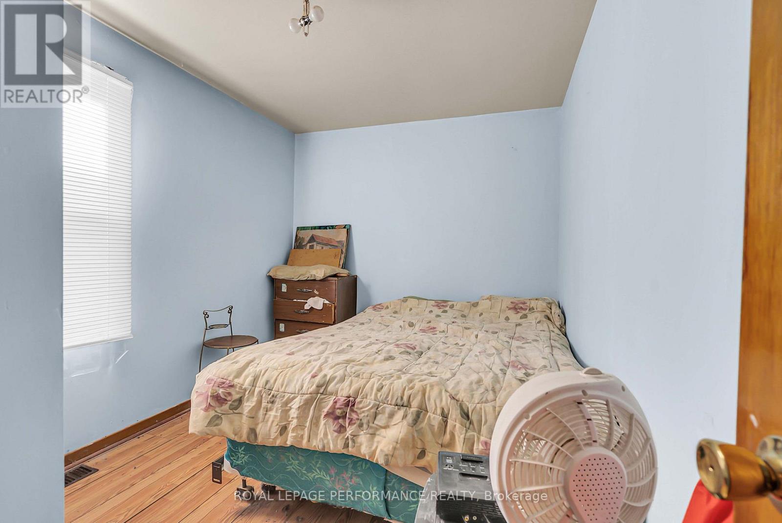 320 St Felix Street, Cornwall, Ontario K6H 5A6 - Photo 12 - X12523806