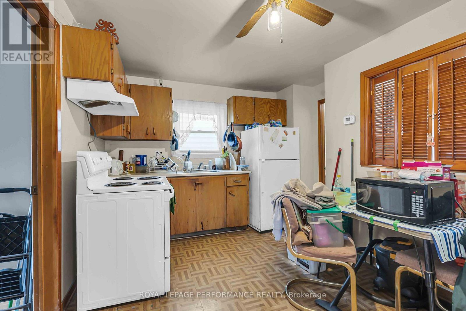 320 St Felix Street, Cornwall, Ontario K6H 5A6 - Photo 7 - X12523806