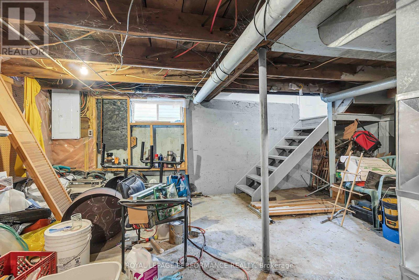 320 St Felix Street, Cornwall, Ontario K6H 5A6 - Photo 17 - X12523806