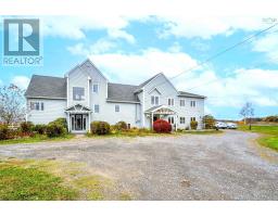 215 Cloverdale Drive-131;, Martock, Ca