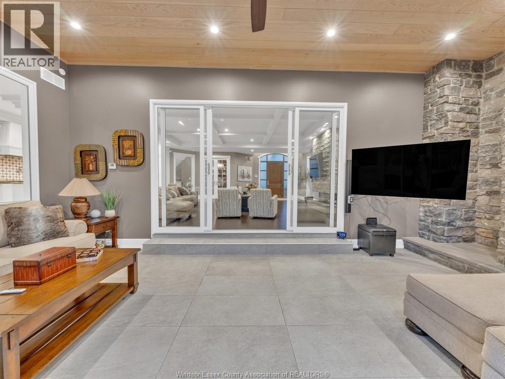 11245 Riverside Drive, Windsor, Ontario N8P 1A5 - Photo 13 - 25028352