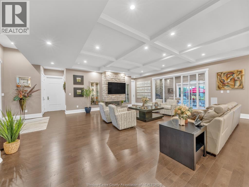 11245 Riverside Drive, Windsor, Ontario N8P 1A5 - Photo 7 - 25028352