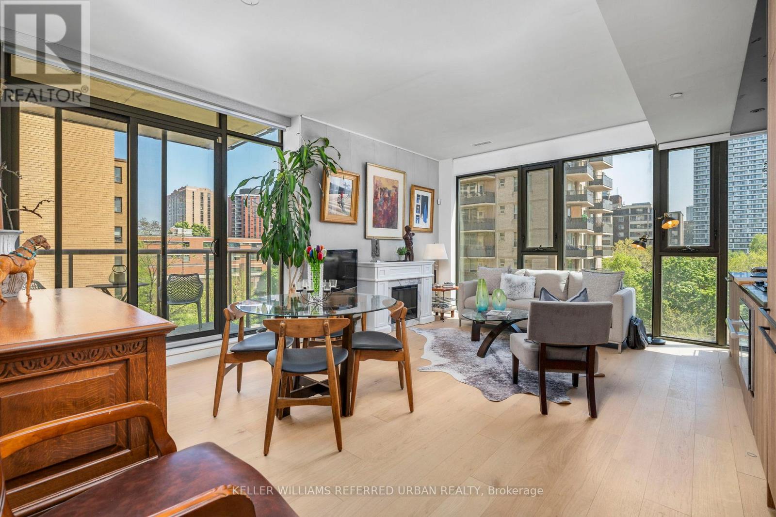 402 - 81 Wellesley Street E, Toronto, Ontario  M4Y 0C5 - Photo 4 - C12398522