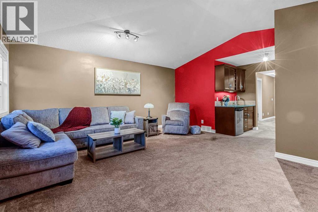 262 Hillcrest Circle Sw, Airdrie, Alberta  T4B 0Y7 - Photo 37 - A2261914