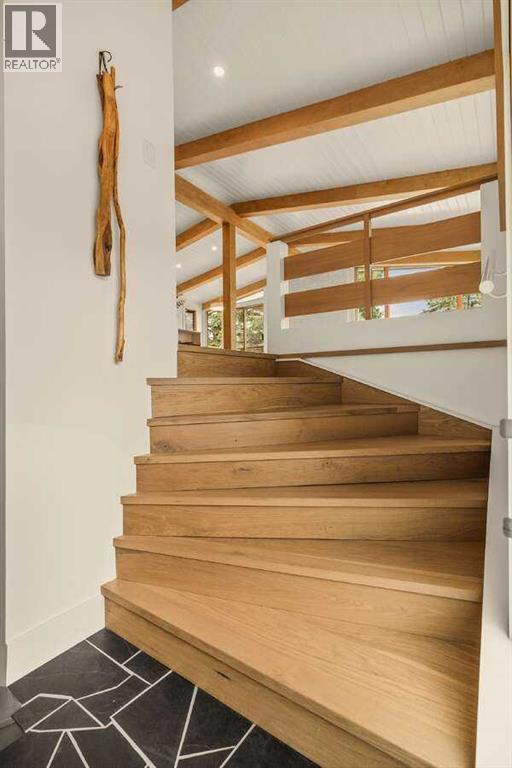 2724 Crawford Road Nw, Calgary, Alberta  T2L 1E1 - Photo 11 - A2263894