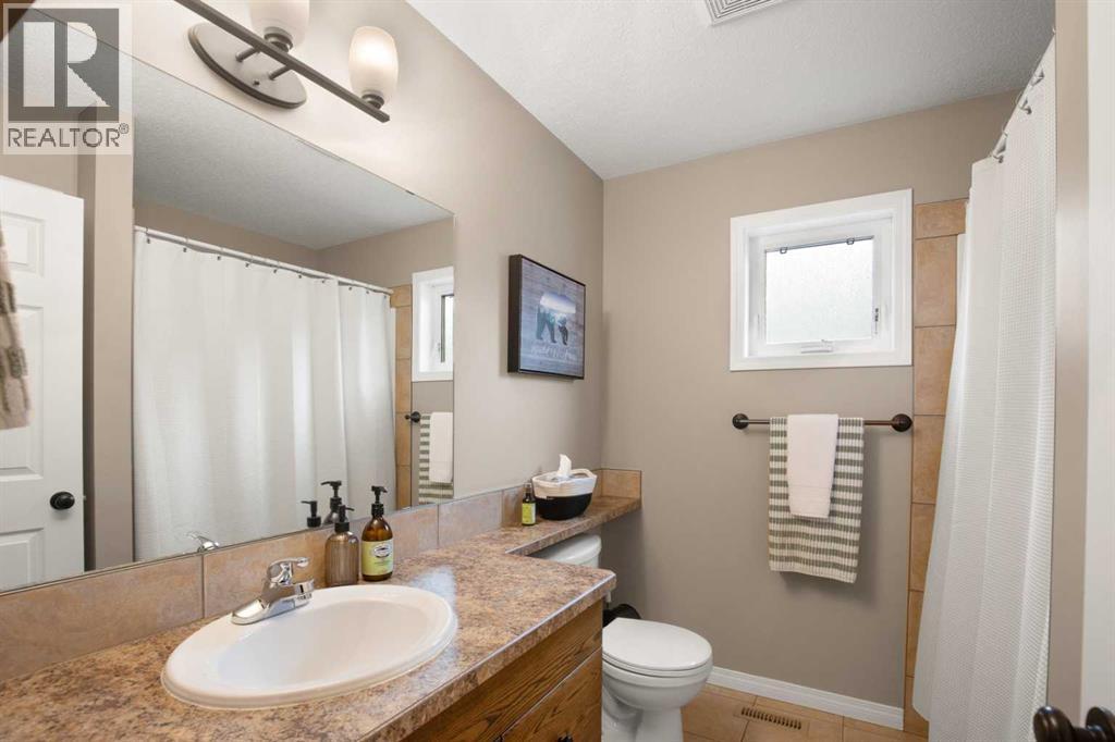 4511 45a Street Close, Innisfail, Alberta  T4G 0A2 - Photo 15 - A2268200