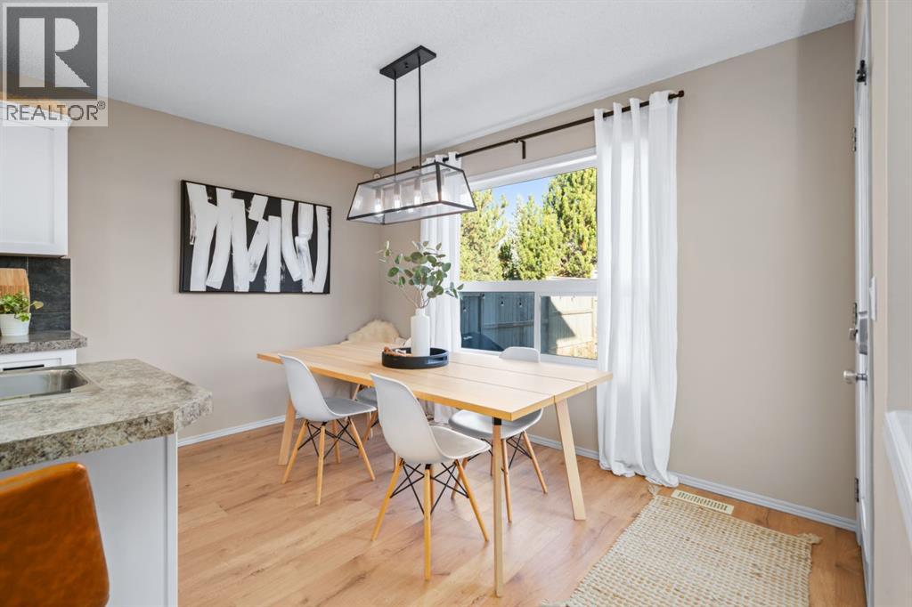 304 Cranfield Gardens, Calgary, Alberta  T3M 1H8 - Photo 9 - A2267753