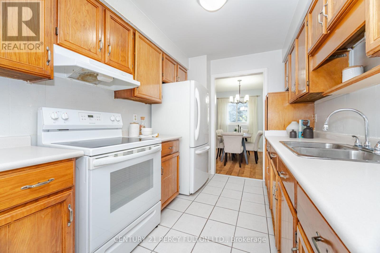 37 Ambercroft Boulevard, Toronto, Ontario  M1W 2Z6 - Photo 11 - E12523666