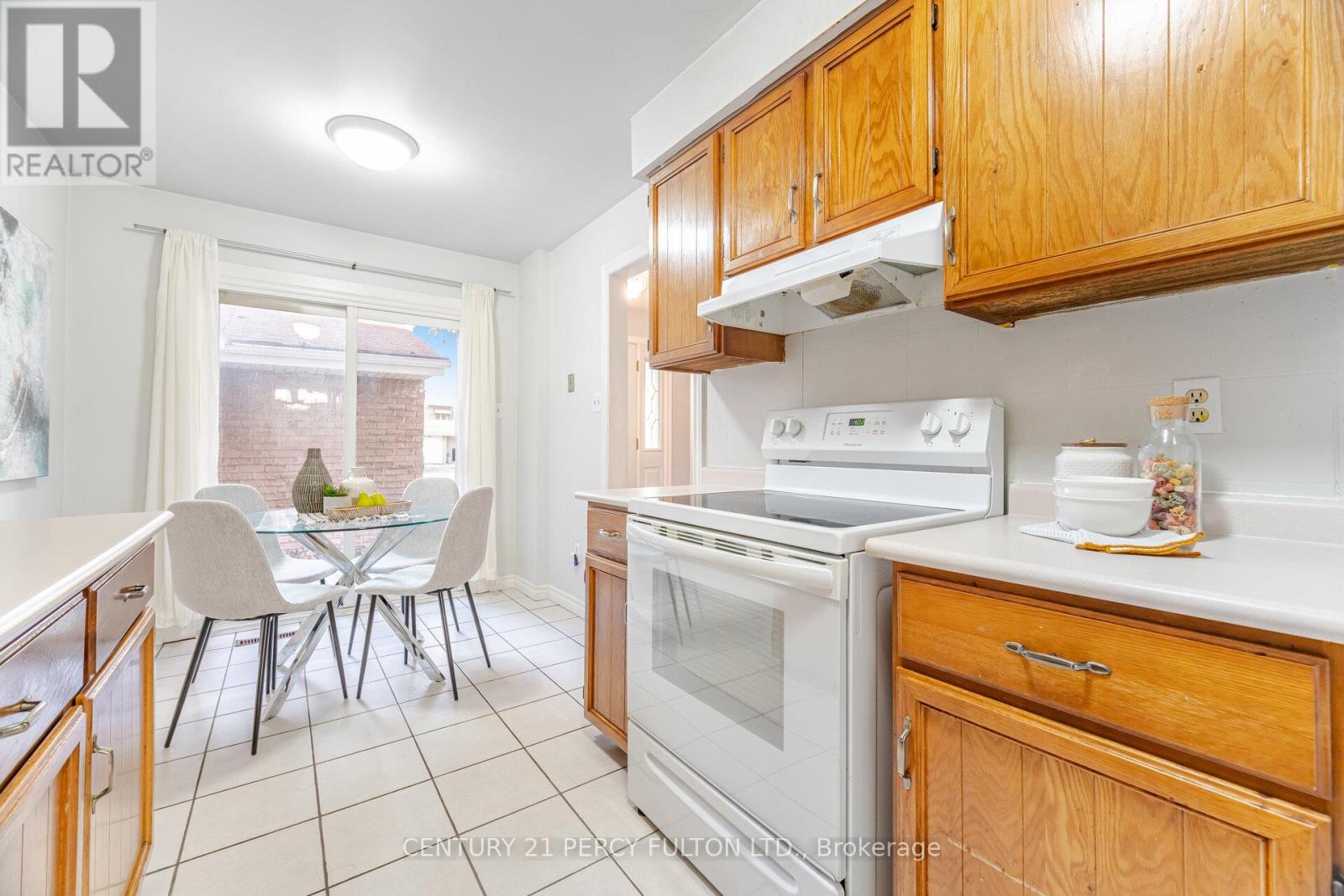 37 Ambercroft Boulevard, Toronto, Ontario  M1W 2Z6 - Photo 12 - E12523666