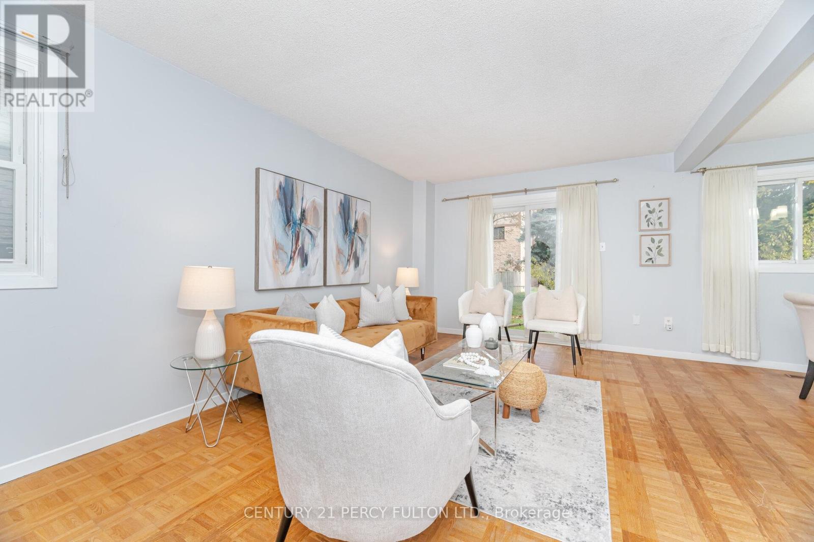 37 Ambercroft Boulevard, Toronto, Ontario  M1W 2Z6 - Photo 4 - E12523666