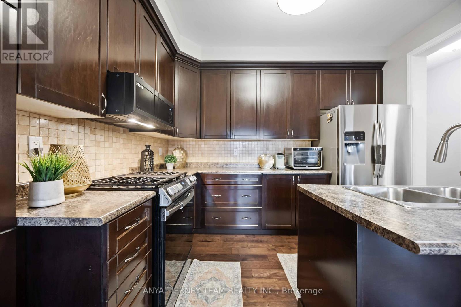 67 Florence Drive, Whitby, Ontario  L1R 0K3 - Photo 24 - E12523670