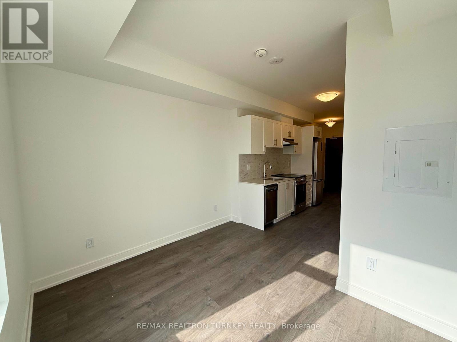 B206 - 715 Davis Drive, Newmarket, Ontario  L3Y 0J2 - Photo 9 - N12474512