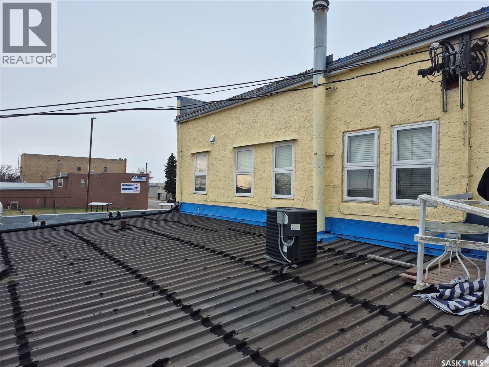 302 Main Street, Melville, Saskatchewan  S0A 2P0 - Photo 3 - SK023604