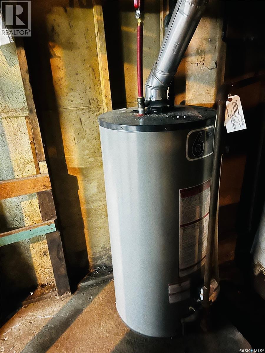 302 Main Street, Melville, Saskatchewan  S0A 2P0 - Photo 31 - SK023604