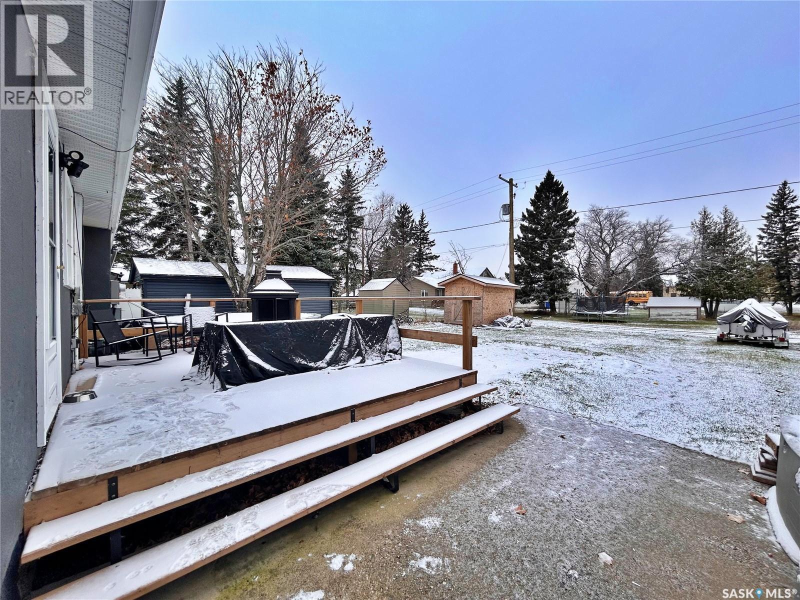 105 Railway Avenue, Wawota, Saskatchewan  S0G 5A0 - Photo 2 - SK022518