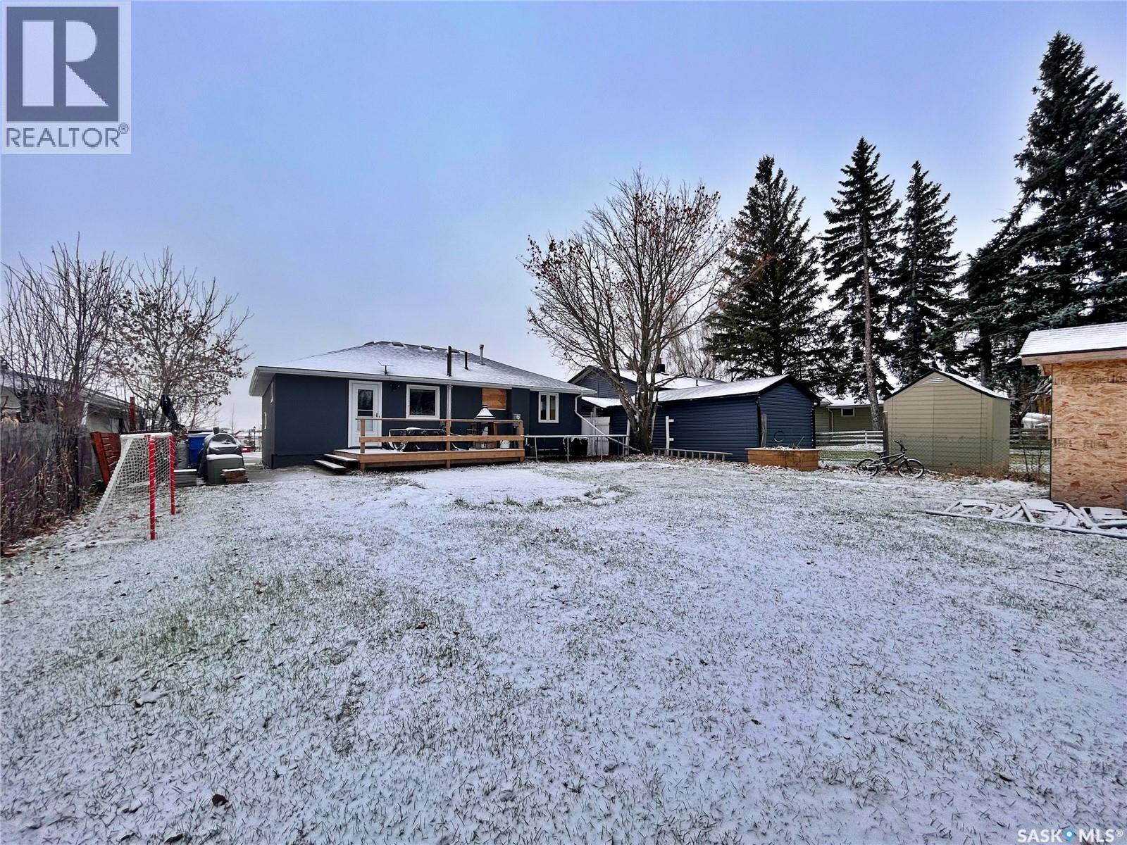 105 Railway Avenue, Wawota, Saskatchewan  S0G 5A0 - Photo 3 - SK022518
