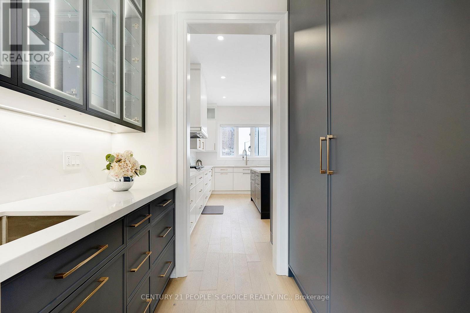 Upper - 8915 Heritage Road, Brampton, Ontario  L6Y 0E4 - Photo 9 - W12444547