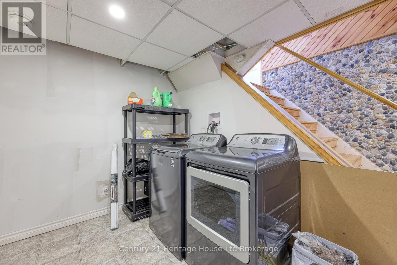 719 Peel Street, Woodstock, Ontario  N4S 1L5 - Photo 20 - X12523086