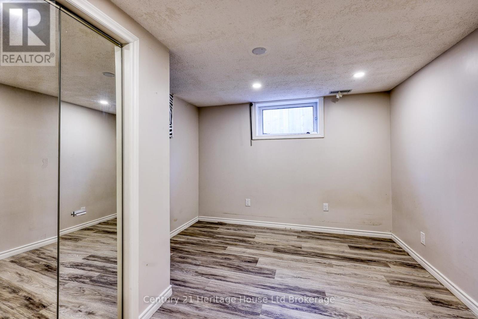 719 Peel Street, Woodstock, Ontario N4S 1L5 - Photo 28 - X12523092