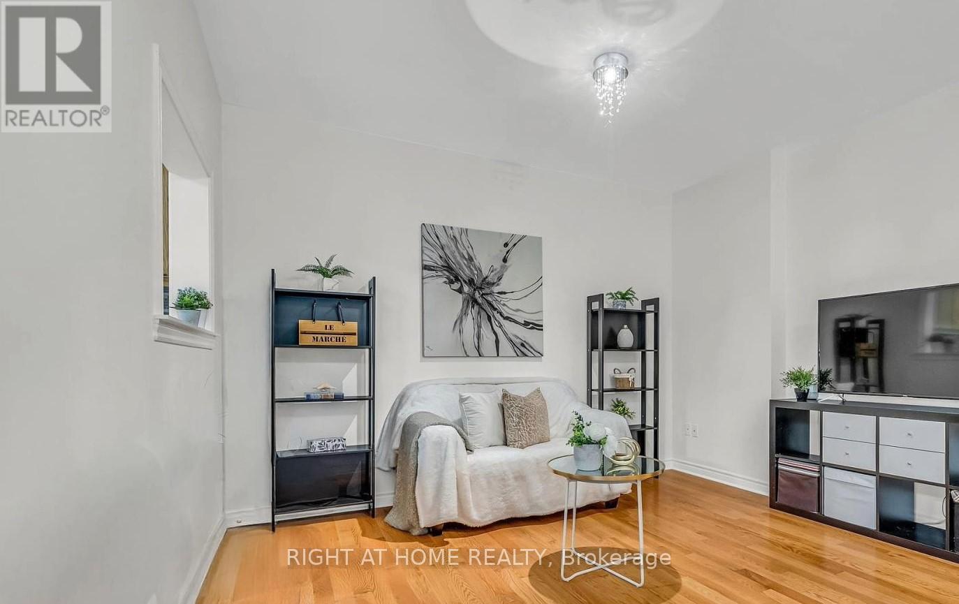 12 Walter Thomas Way, Markham, Ontario  L3R 5P6 - Photo 7 - N12523612