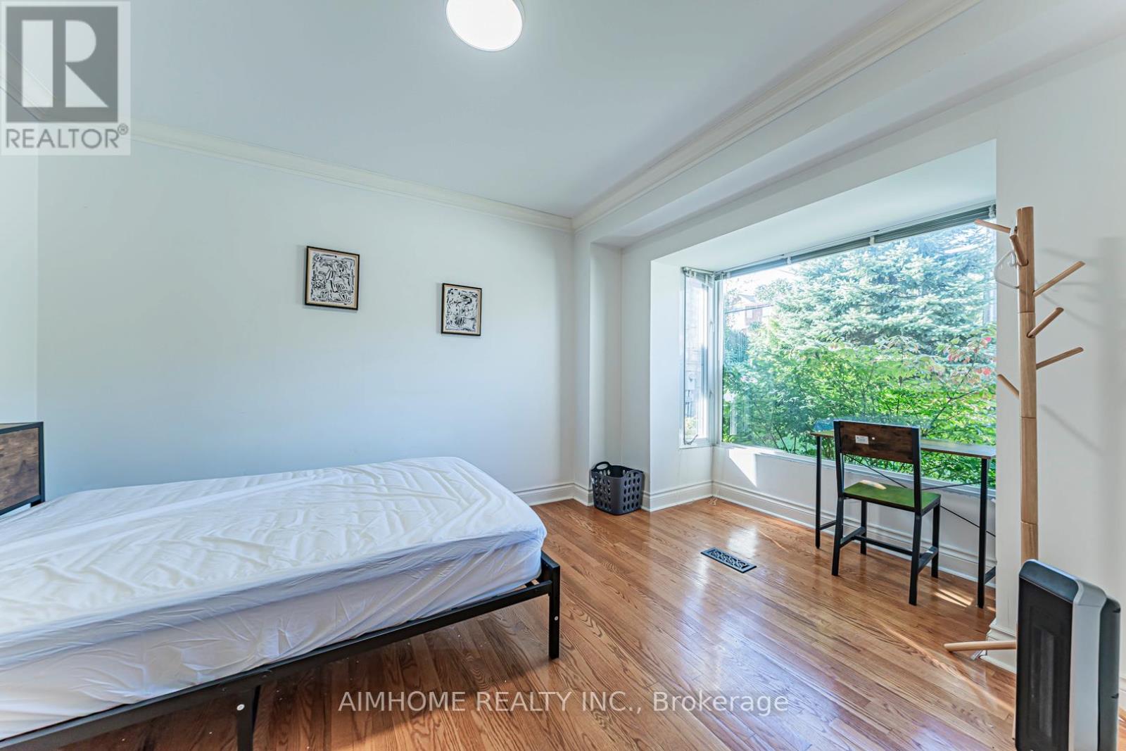 455 North Lake Road, Richmond Hill, Ontario  L4E 3A6 - Photo 7 - N12523640