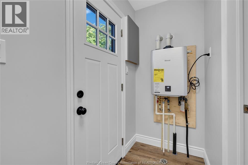 937 Lauzon Road, Windsor, Ontario N8S 3M4 - Photo 36 - 25028377