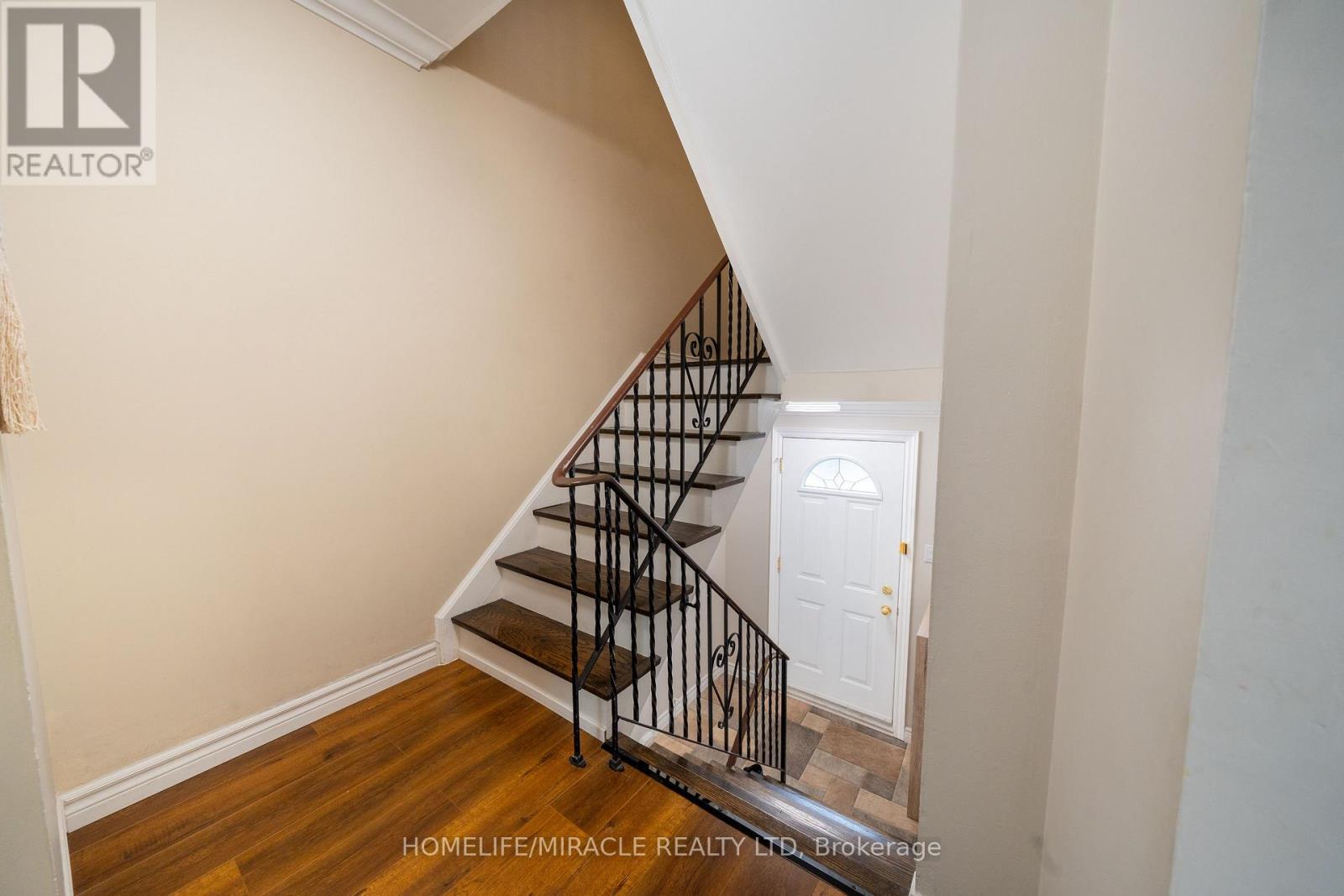 1548 Westminster Place, Burlington, Ontario  L7P 2B5 - Photo 11 - W12523632