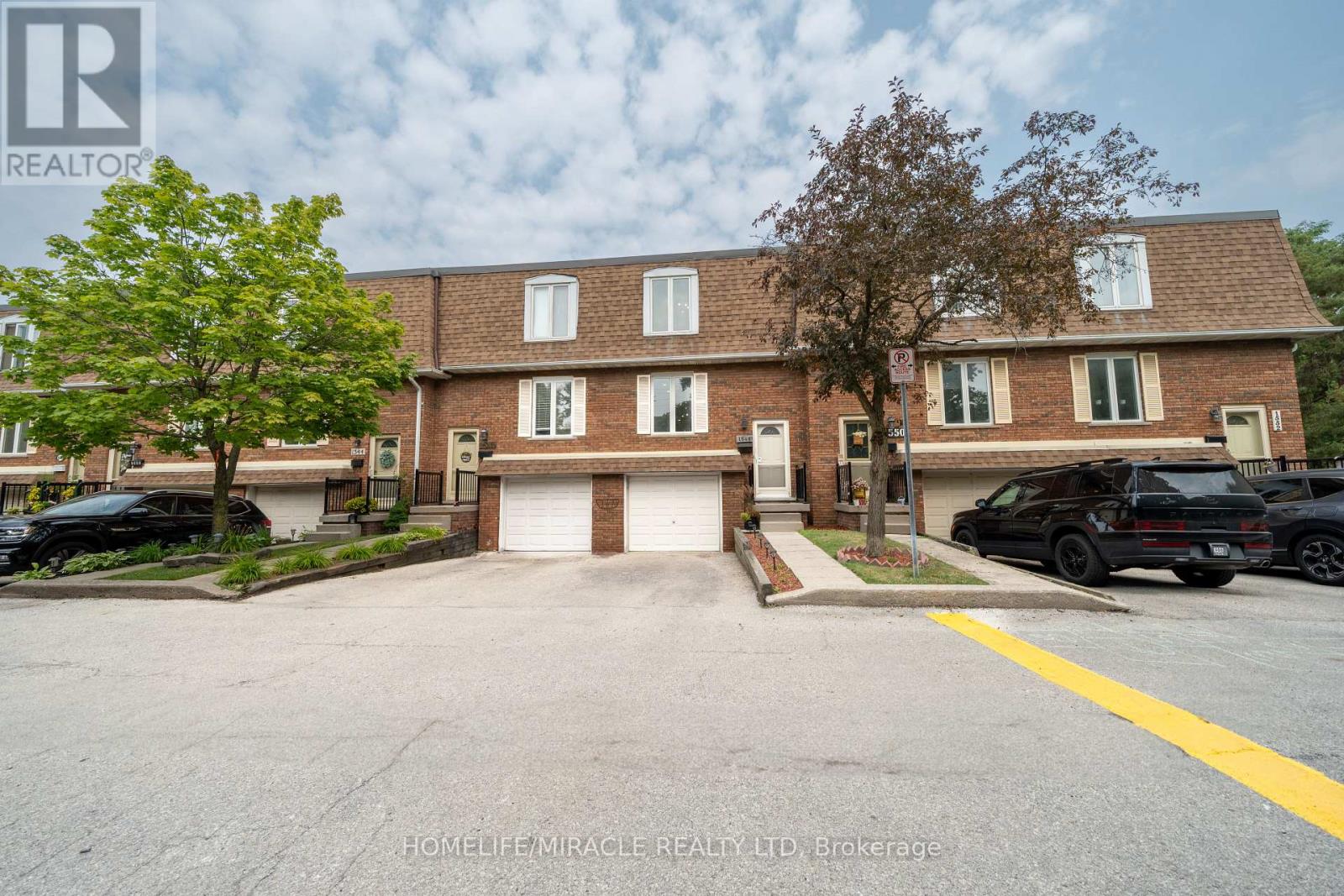 1548 Westminster Place, Burlington, Ontario  L7P 2B5 - Photo 5 - W12523632