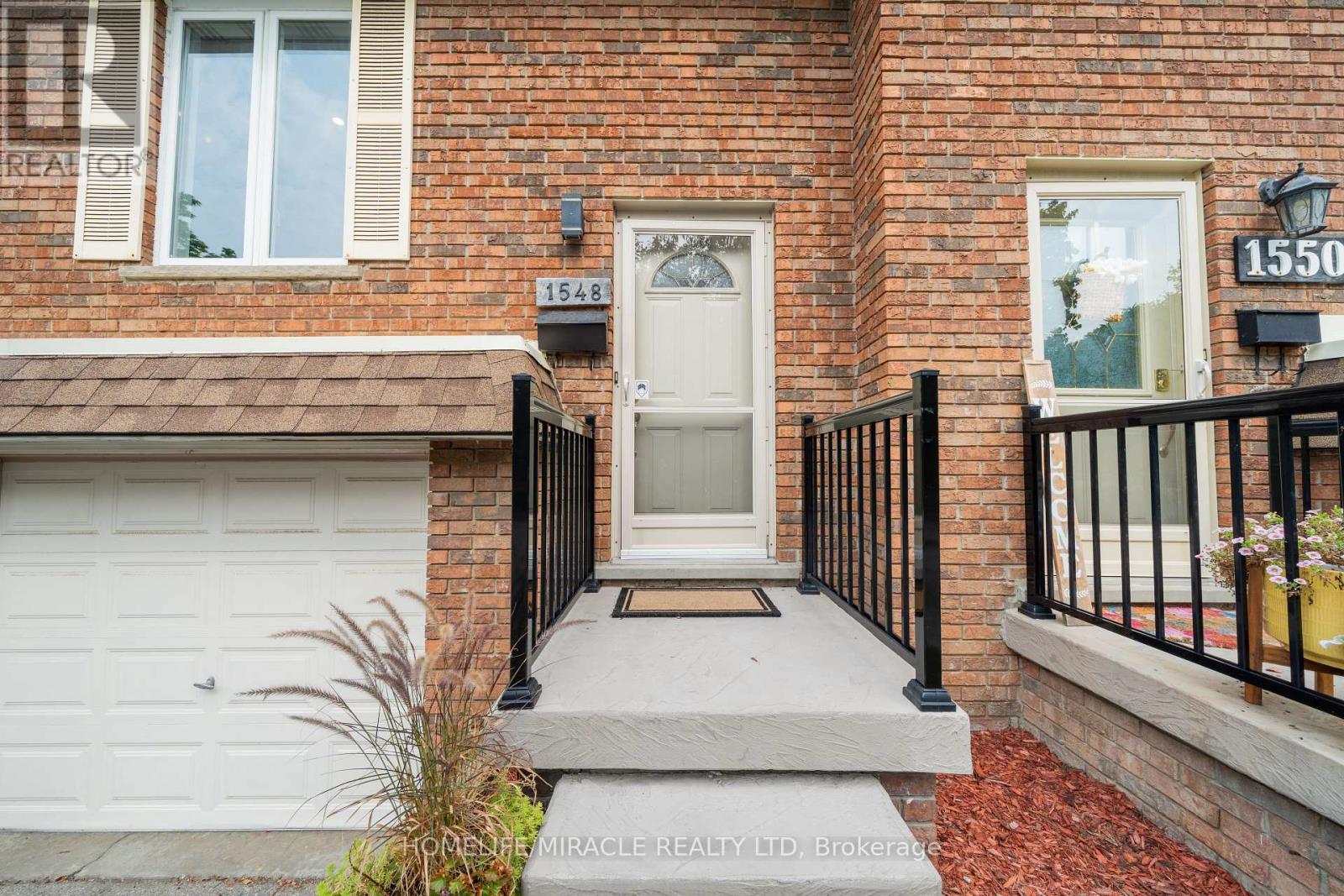 1548 Westminster Place, Burlington, Ontario  L7P 2B5 - Photo 8 - W12523632