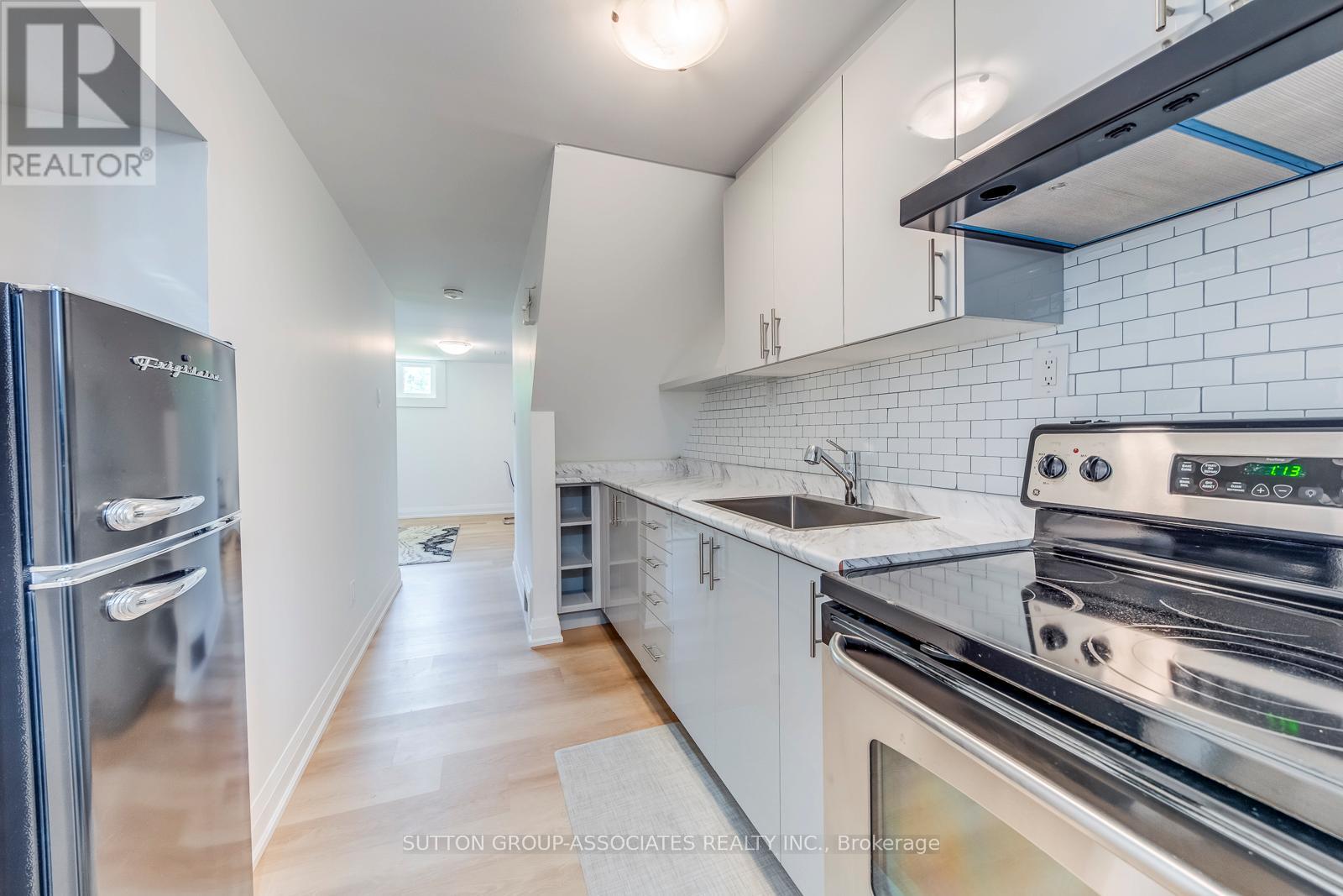 359 Harvie Avenue, Toronto, Ontario  M6E 4L6 - Photo 16 - W12523658