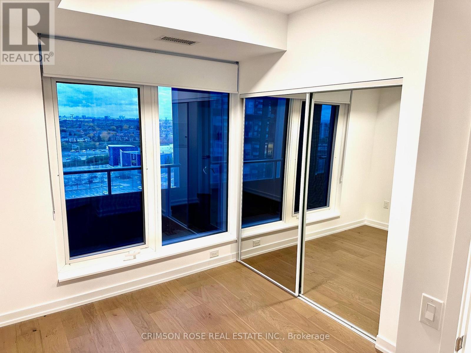 1303 - 395 Square One Drive, Mississauga, Ontario  L5B 0P6 - Photo 14 - W12523714