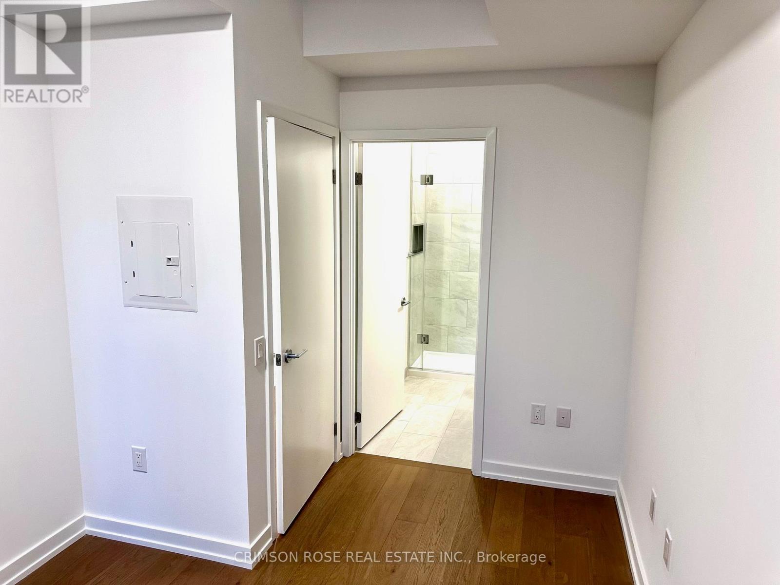 1303 - 395 Square One Drive, Mississauga, Ontario  L5B 0P6 - Photo 16 - W12523714