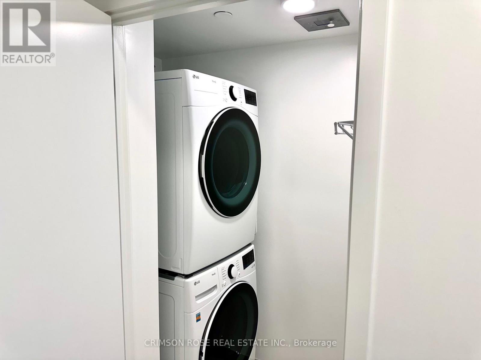 1303 - 395 Square One Drive, Mississauga, Ontario  L5B 0P6 - Photo 18 - W12523714