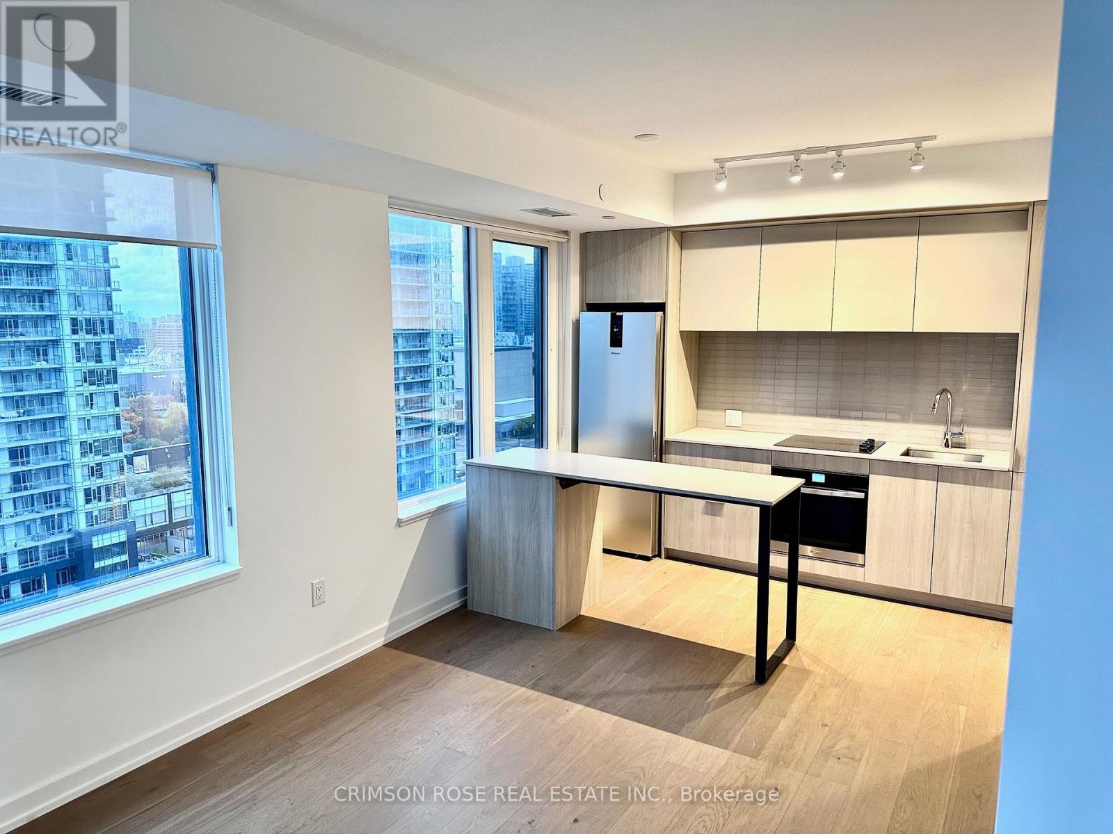 1303 - 395 Square One Drive, Mississauga, Ontario  L5B 0P6 - Photo 7 - W12523714